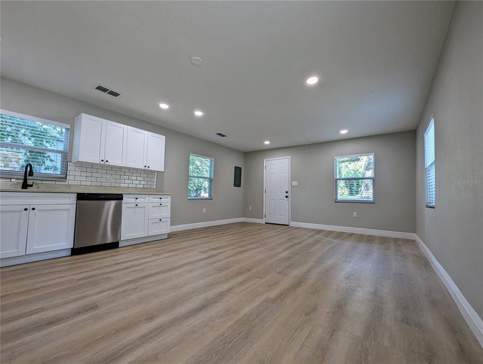 Living Room/Kitchen