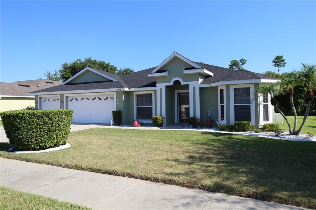 Active With Contract: $360,000 (3 beds, 2 baths, 1827 Square Feet)