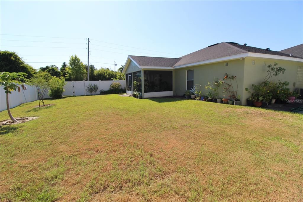 Active With Contract: $360,000 (3 beds, 2 baths, 1827 Square Feet)