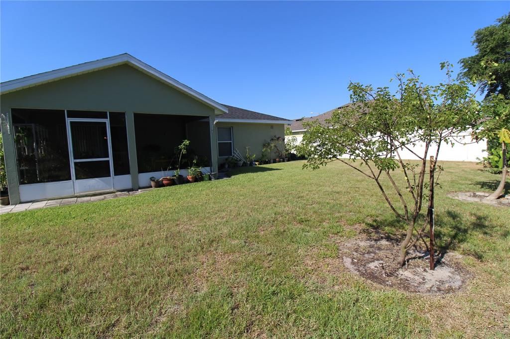 Active With Contract: $360,000 (3 beds, 2 baths, 1827 Square Feet)