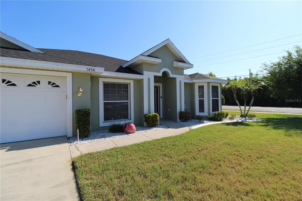 Active With Contract: $360,000 (3 beds, 2 baths, 1827 Square Feet)