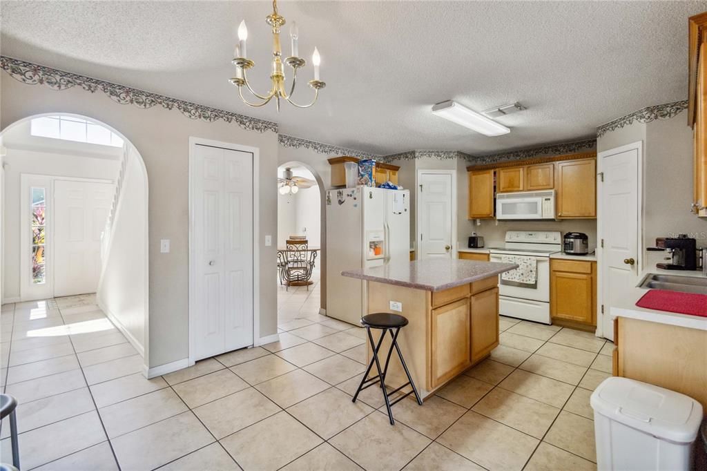 For Sale: $430,000 (5 beds, 3 baths, 2222 Square Feet)