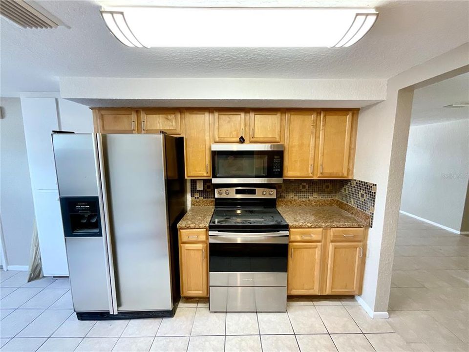 Recently Rented: $1,795 (3 beds, 2 baths, 1632 Square Feet)