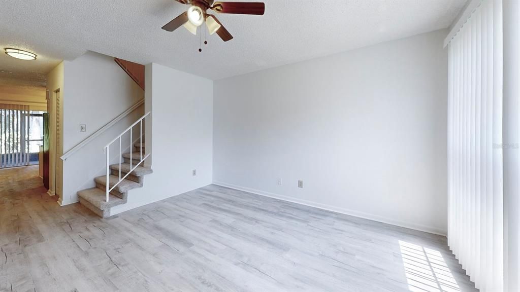 For Sale: $254,000 (2 beds, 2 baths, 1061 Square Feet)