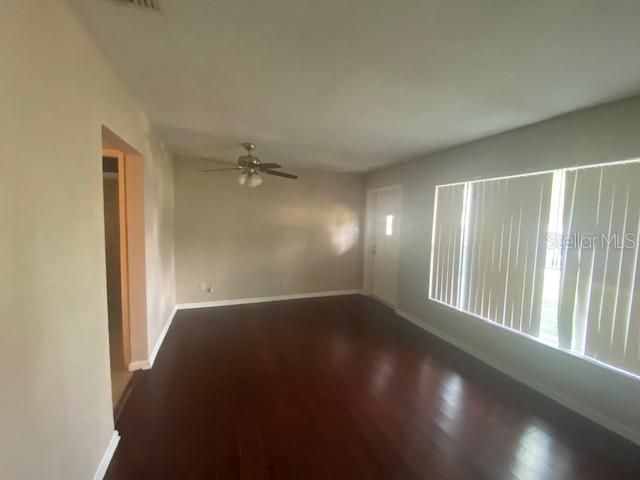 For Rent: $1,725 (3 beds, 1 baths, 1030 Square Feet)