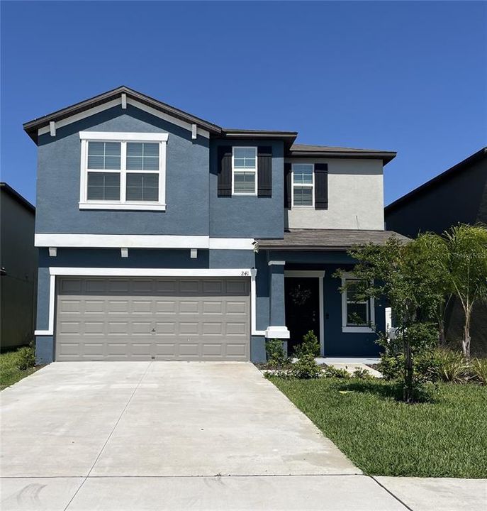 Active With Contract: $2,850 (6 beds, 3 baths, 2578 Square Feet)