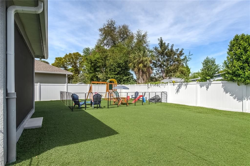 Active With Contract: $610,000 (4 beds, 2 baths, 1868 Square Feet)