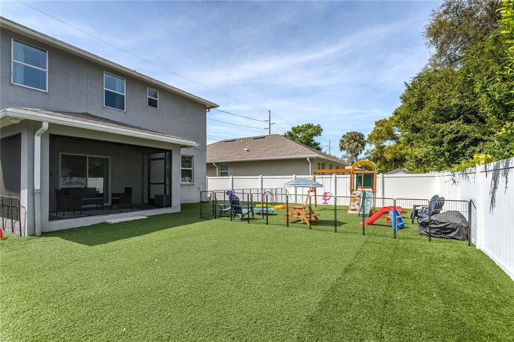 Active With Contract: $610,000 (4 beds, 2 baths, 1868 Square Feet)