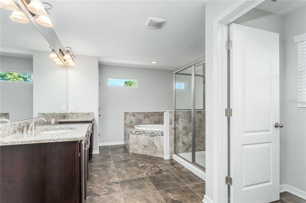 Active With Contract: $610,000 (4 beds, 2 baths, 1868 Square Feet)