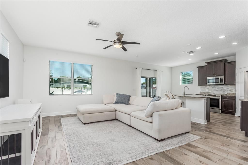 Active With Contract: $610,000 (4 beds, 2 baths, 1868 Square Feet)