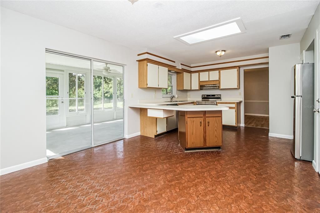 For Rent: $2,055 (3 beds, 2 baths, 1328 Square Feet)