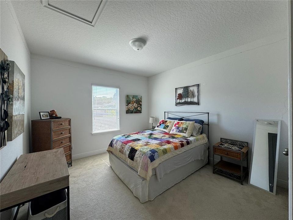 Active With Contract: $1,650 (1 beds, 1 baths, 845 Square Feet)