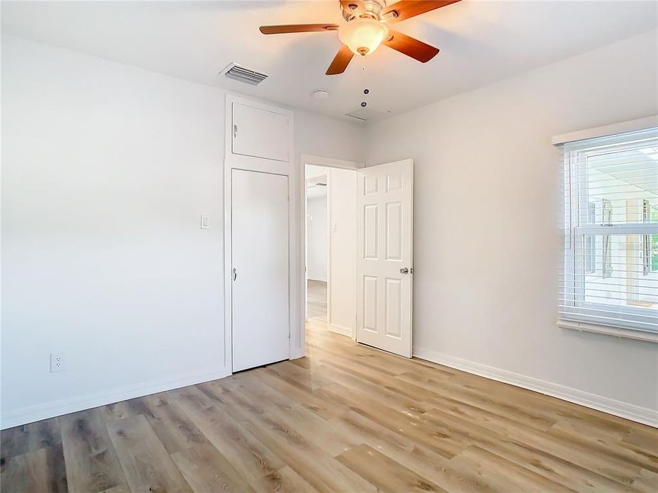 Active With Contract: $315,000 (3 beds, 2 baths, 1331 Square Feet)