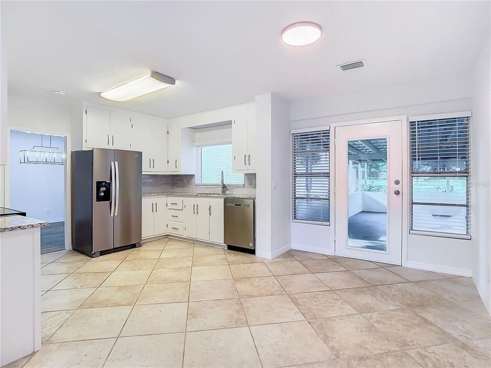 Active With Contract: $315,000 (3 beds, 2 baths, 1331 Square Feet)