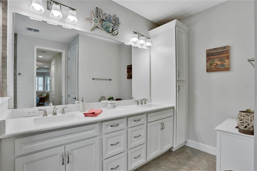 Active With Contract: $744,900 (3 beds, 2 baths, 2402 Square Feet)