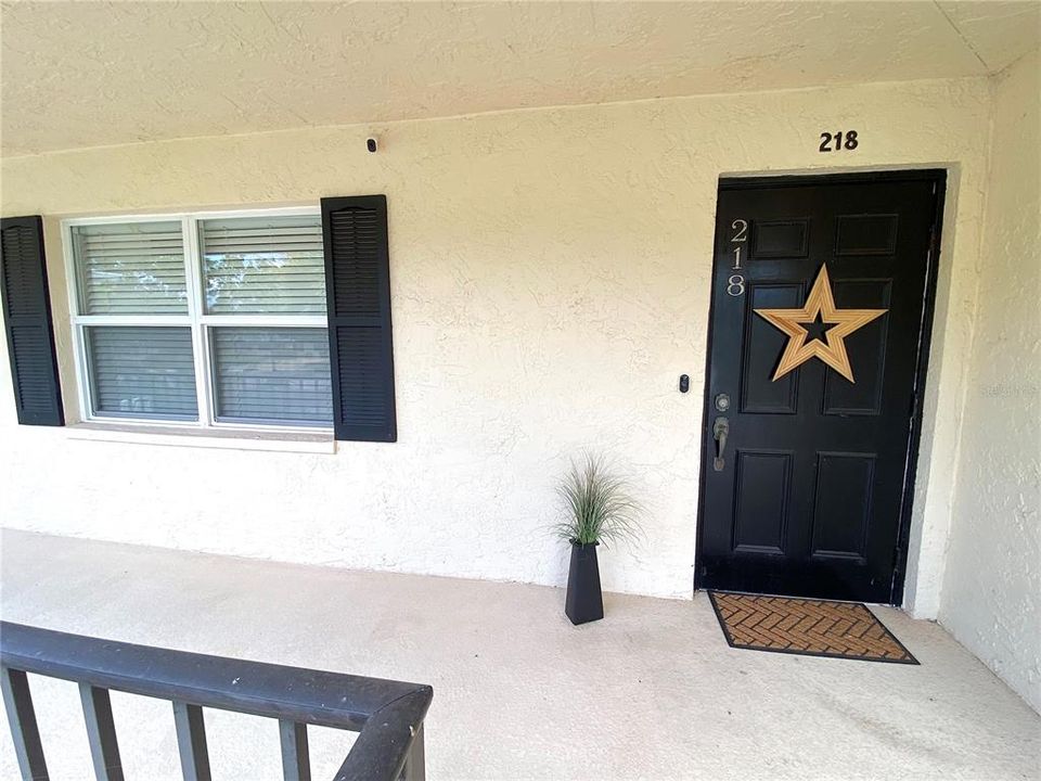 Active With Contract: $2,200 (2 beds, 2 baths, 1118 Square Feet)