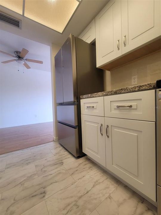 For Rent: $1,675 (1 beds, 1 baths, 710 Square Feet)