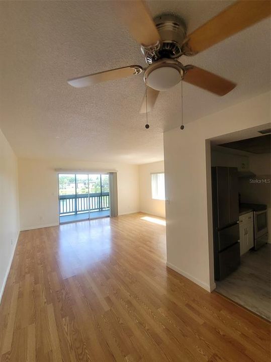 For Rent: $1,675 (1 beds, 1 baths, 710 Square Feet)