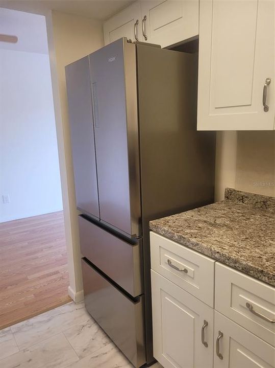 For Rent: $1,675 (1 beds, 1 baths, 710 Square Feet)