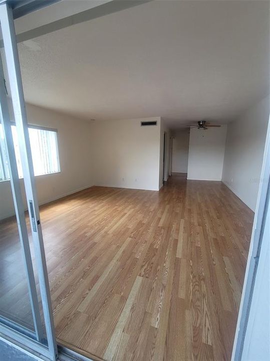 For Rent: $1,675 (1 beds, 1 baths, 710 Square Feet)