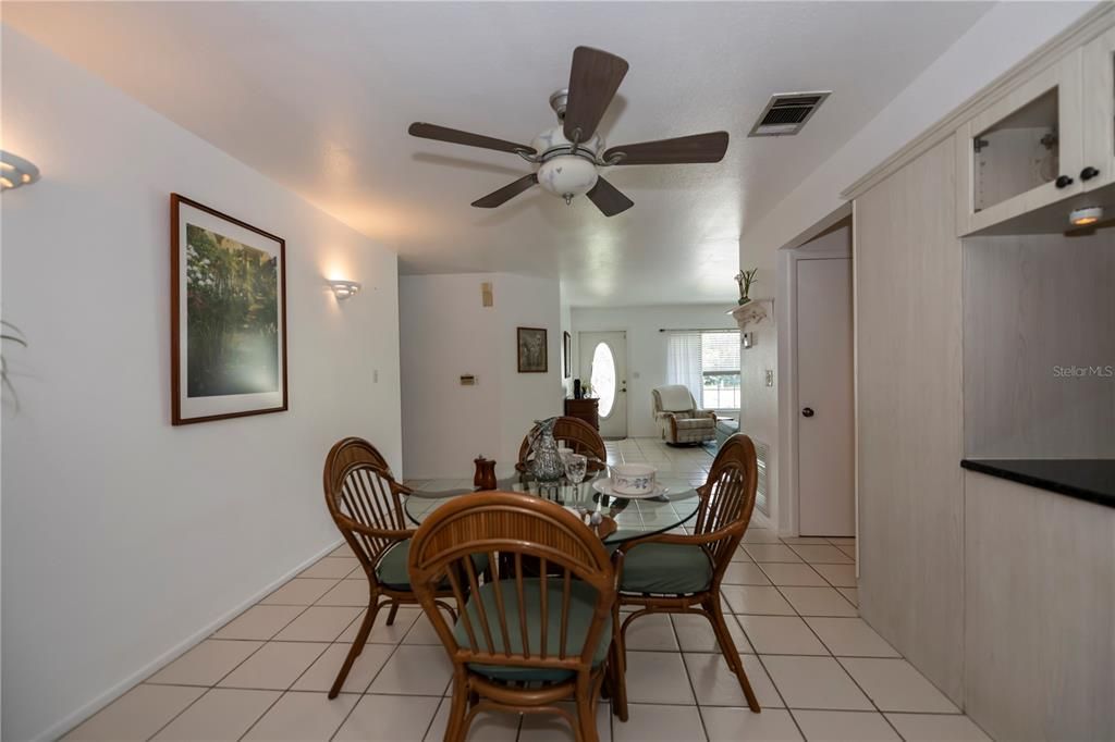 Active With Contract: $399,900 (3 beds, 2 baths, 1770 Square Feet)