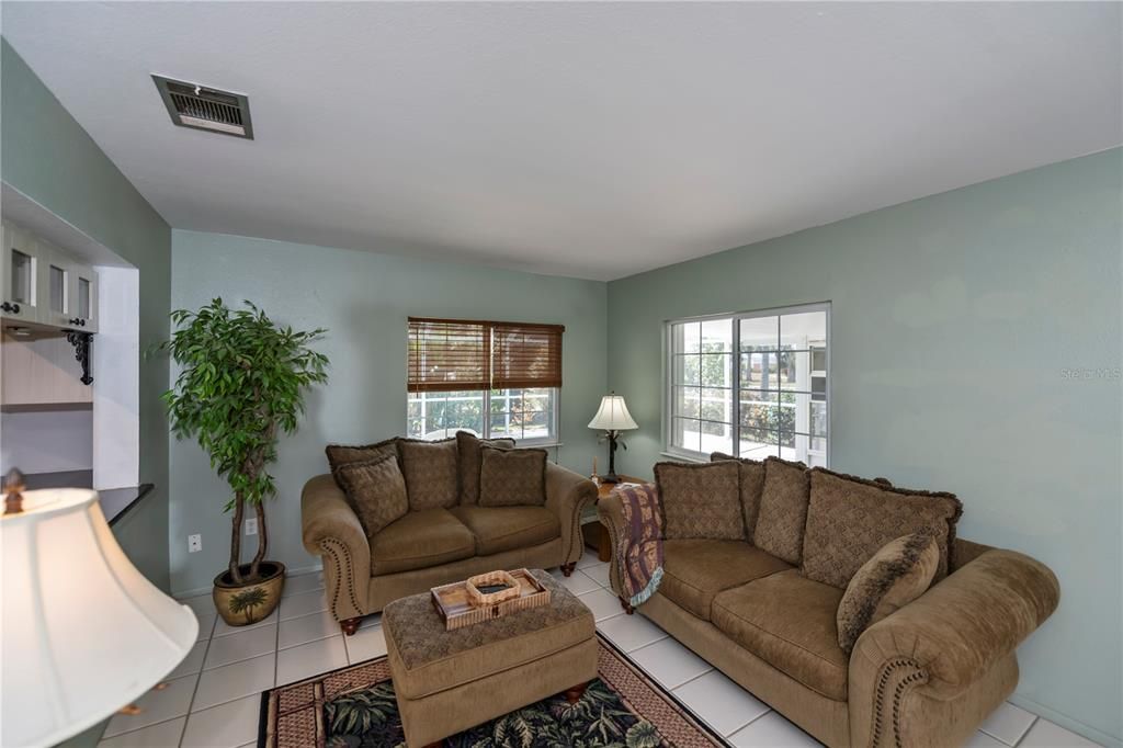 Active With Contract: $399,900 (3 beds, 2 baths, 1770 Square Feet)