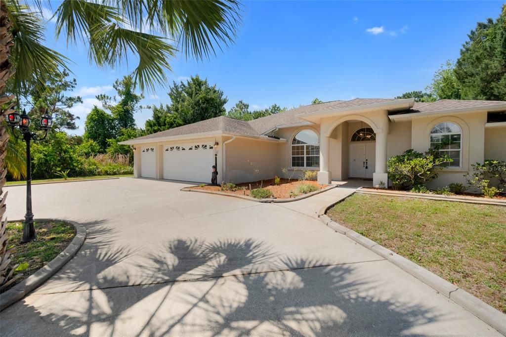 Active With Contract: $369,900 (3 beds, 2 baths, 2030 Square Feet)