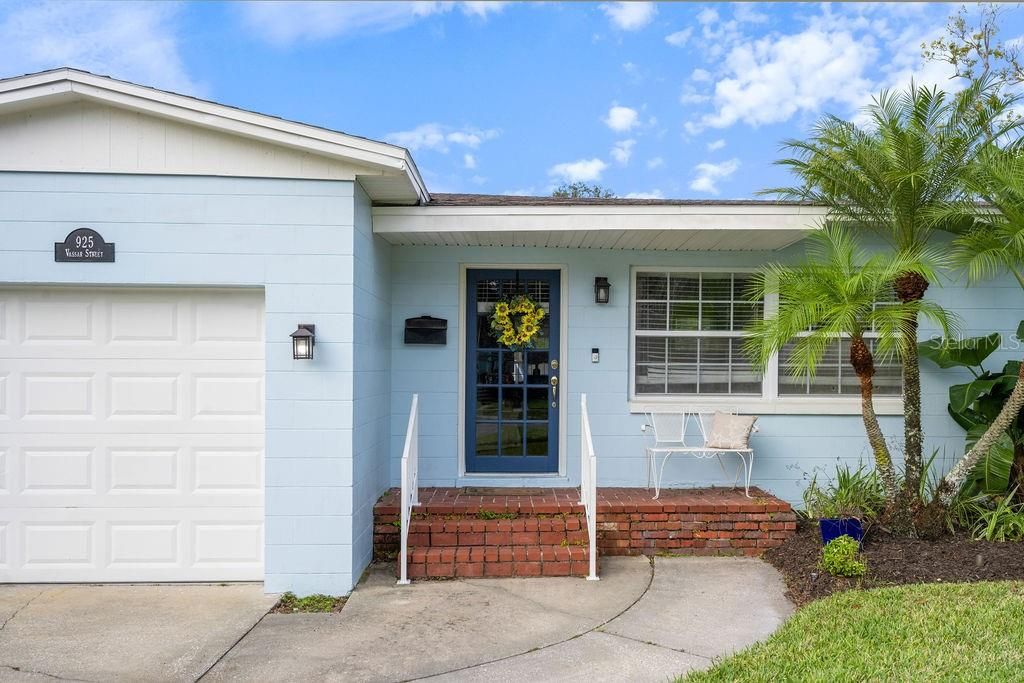 Recently Sold: $499,000 (3 beds, 2 baths, 1351 Square Feet)