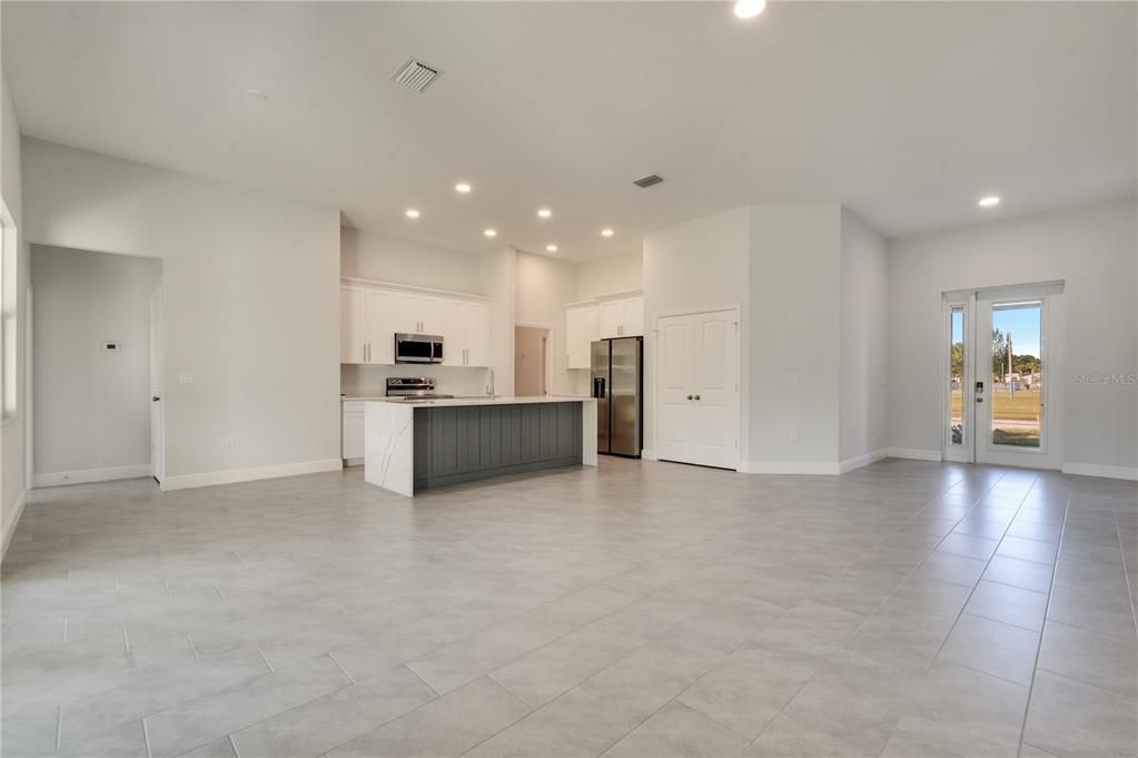 Active With Contract: $434,000 (4 beds, 2 baths, 1821 Square Feet)