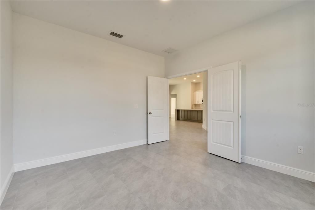 Active With Contract: $434,000 (4 beds, 2 baths, 1821 Square Feet)