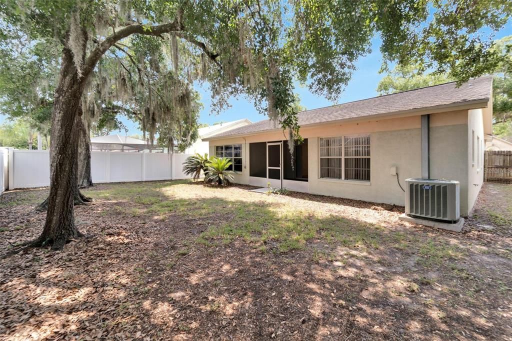 Active With Contract: $300,000 (3 beds, 2 baths, 1368 Square Feet)