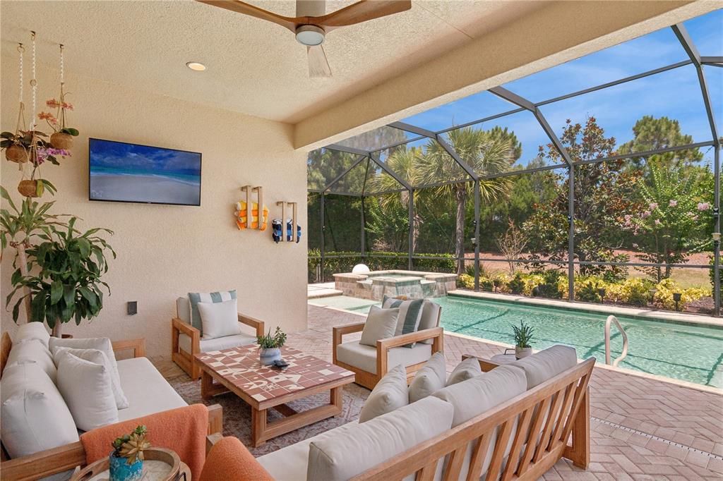 Recently Sold: $1,050,000 (3 beds, 3 baths, 2390 Square Feet)