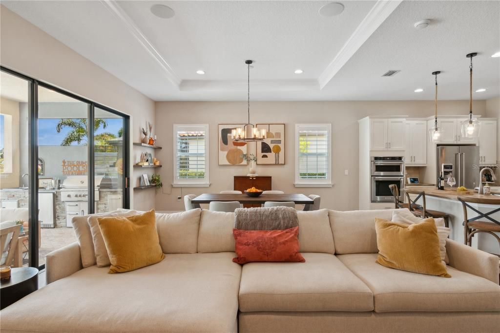 Recently Sold: $1,050,000 (3 beds, 3 baths, 2390 Square Feet)