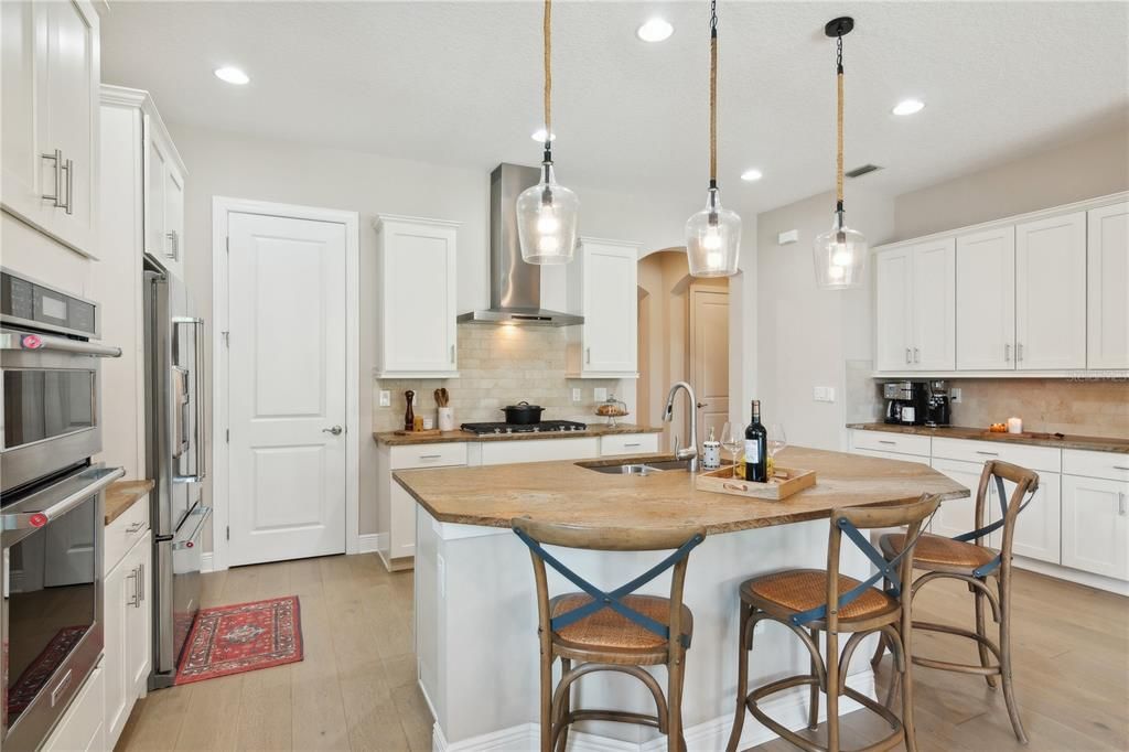 Active With Contract: $1,050,000 (3 beds, 3 baths, 2390 Square Feet)