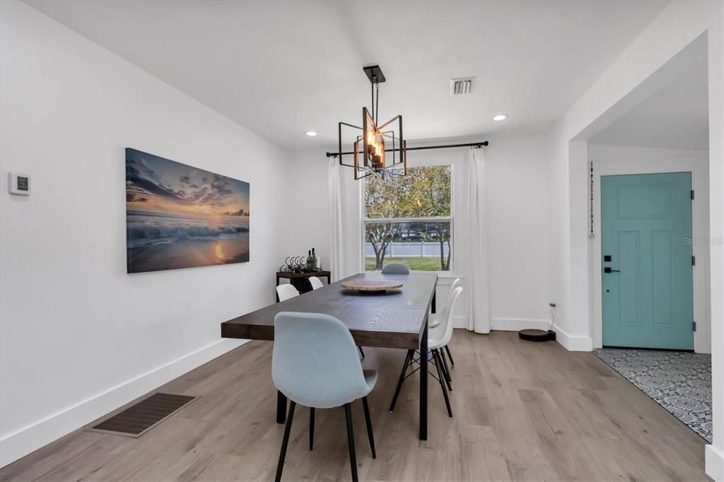 Active With Contract: $699,000 (3 beds, 2 baths, 2123 Square Feet)