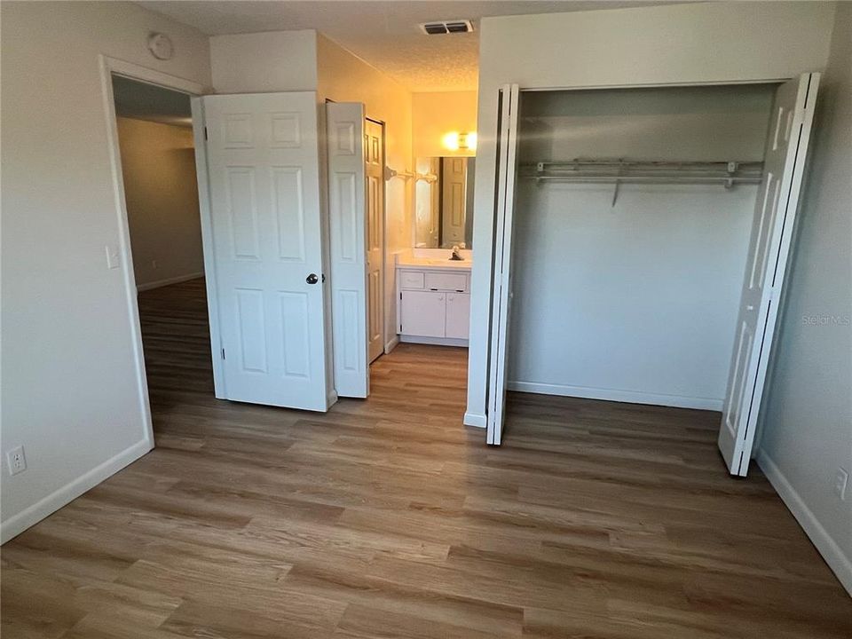 For Rent: $1,475 (2 beds, 2 baths, 864 Square Feet)