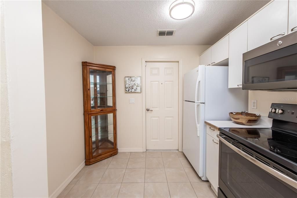 For Sale: $223,000 (2 beds, 2 baths, 1360 Square Feet)