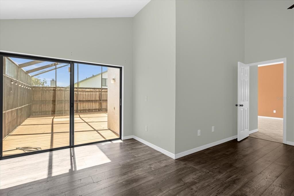 Active With Contract: $415,000 (3 beds, 2 baths, 1442 Square Feet)