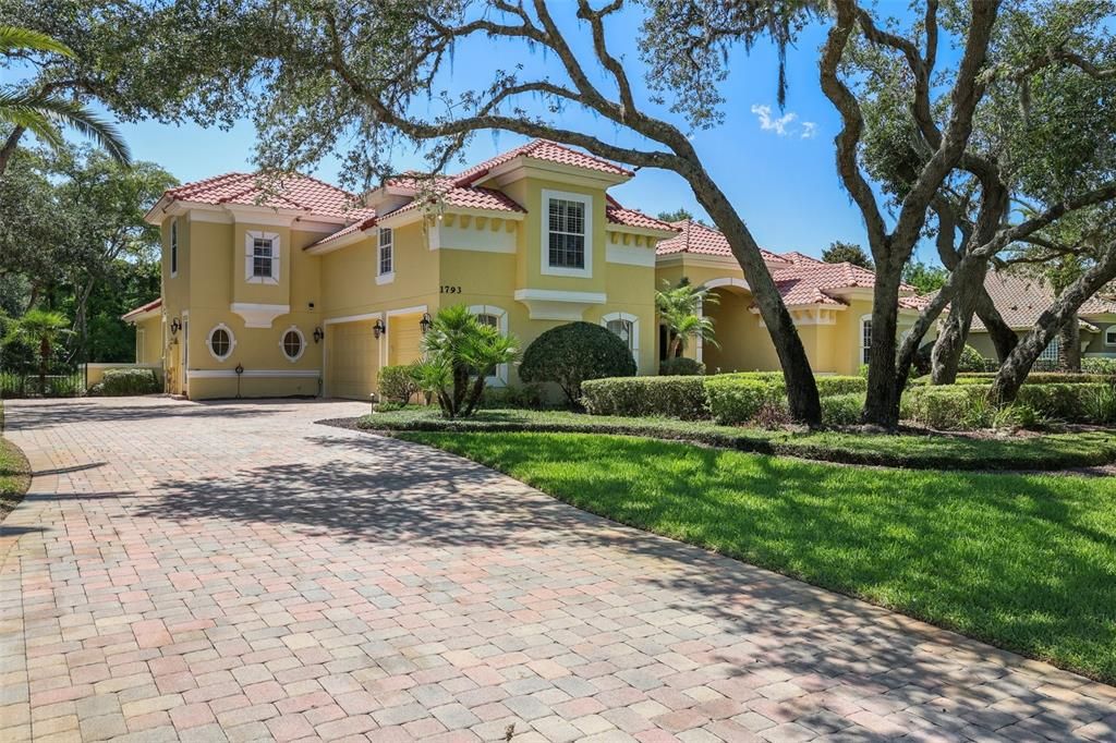 For Sale: $1,400,000 (4 beds, 4 baths, 4115 Square Feet)