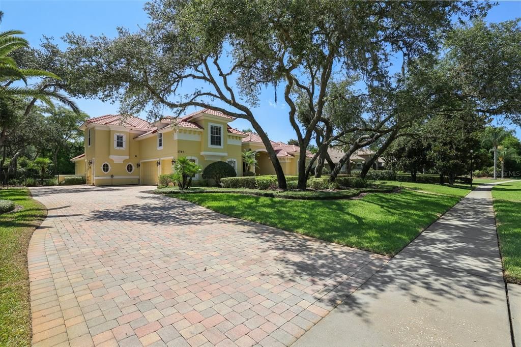 For Sale: $1,400,000 (4 beds, 4 baths, 4115 Square Feet)