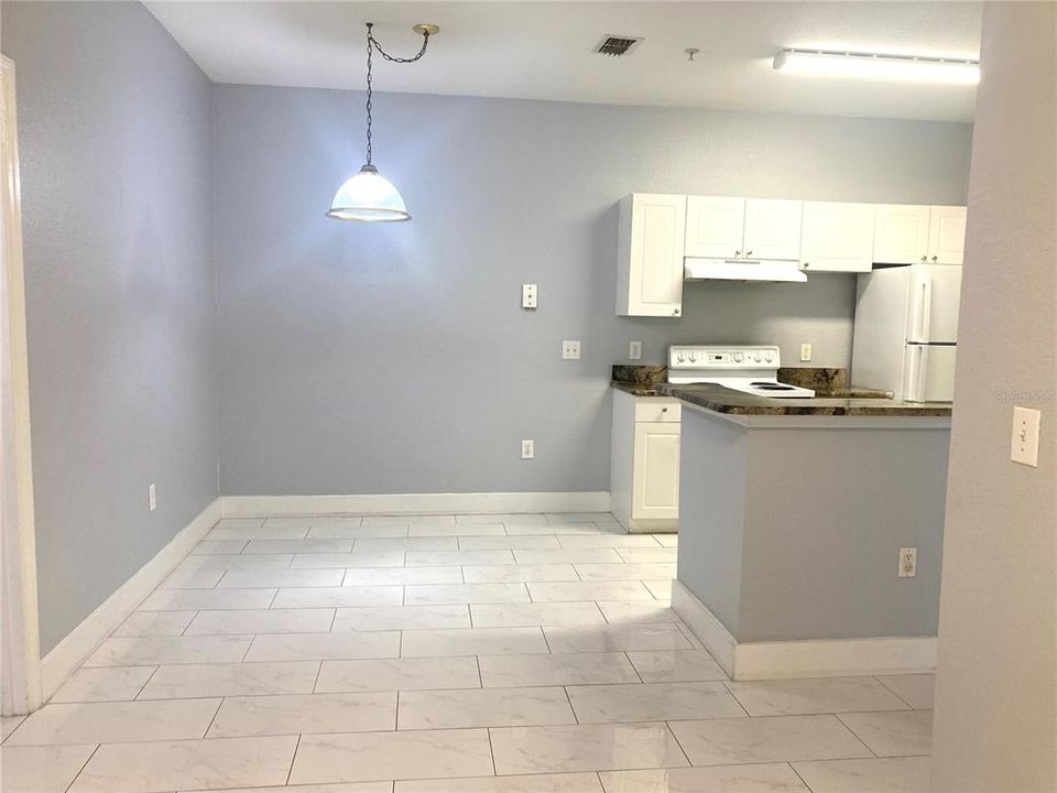 For Sale: $235,000 (2 beds, 2 baths, 1106 Square Feet)