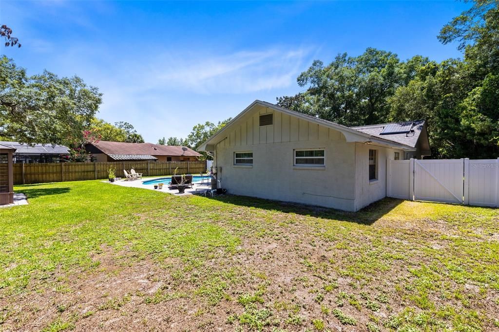 Active With Contract: $575,000 (4 beds, 2 baths, 1892 Square Feet)