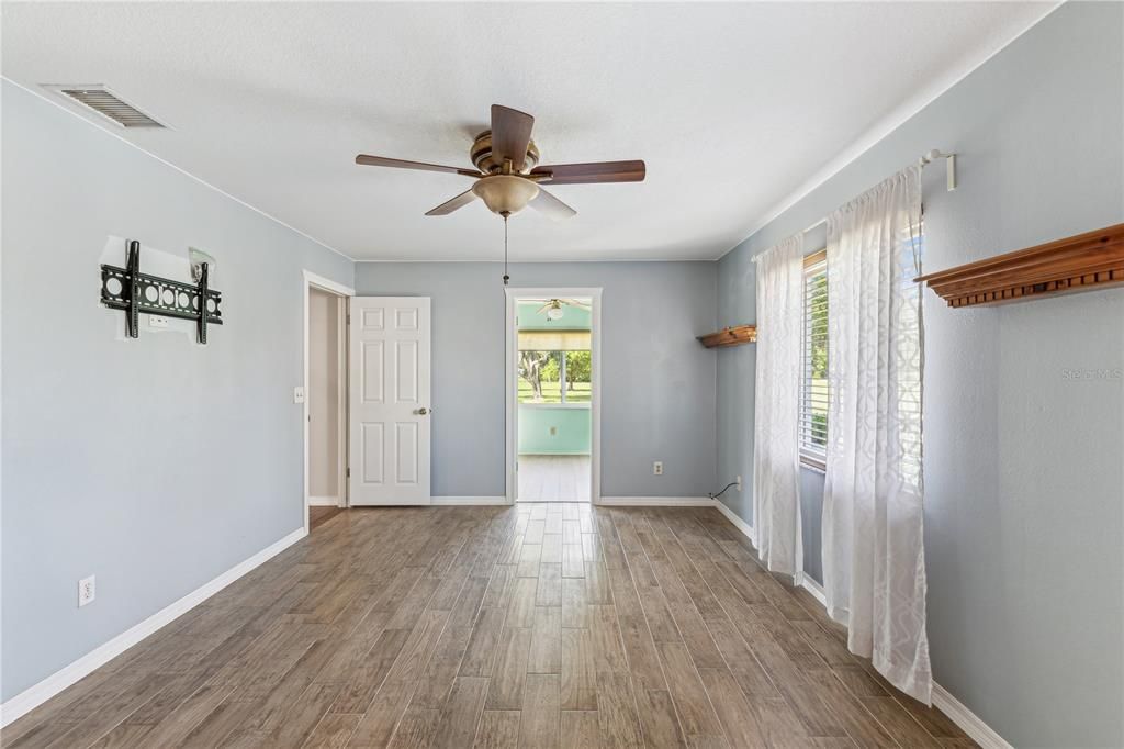 Recently Sold: $467,000 (3 beds, 2 baths, 1773 Square Feet)