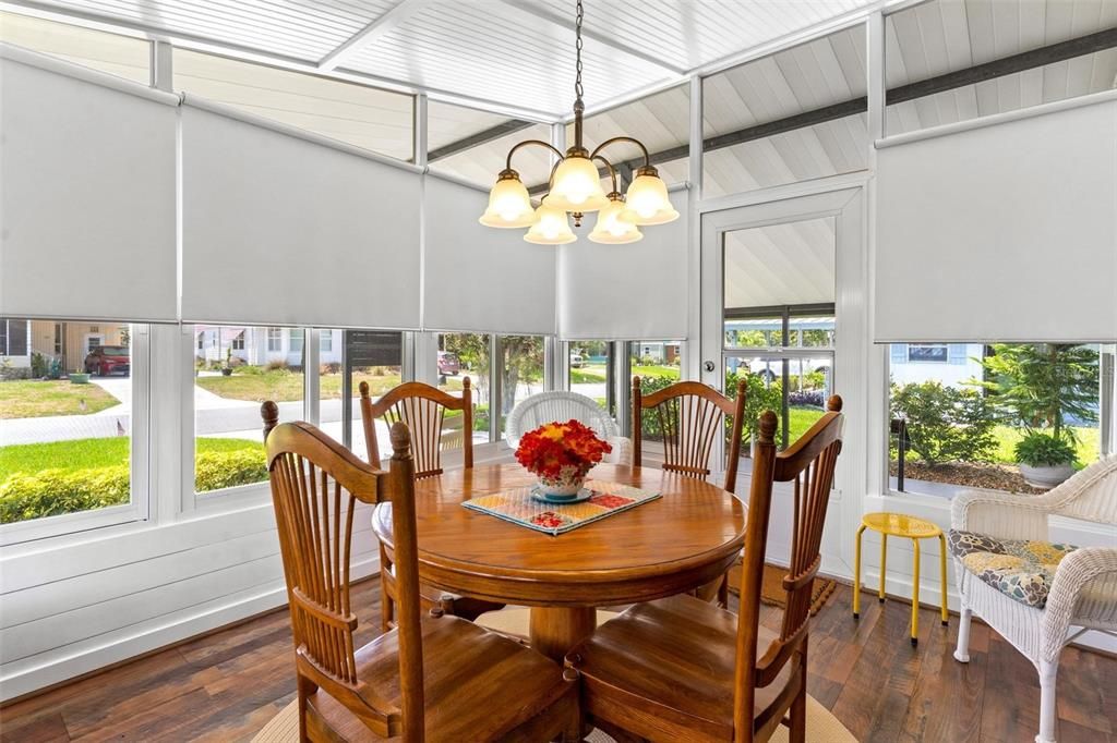 SUN ROOM/DINING ROOM