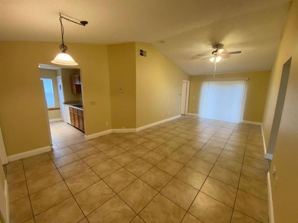 For Rent: $1,758 (3 beds, 2 baths, 1026 Square Feet)