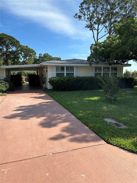 Недавно продано: $310,000 (3 спален, 1 ванн, 1040 Квадратных фут)