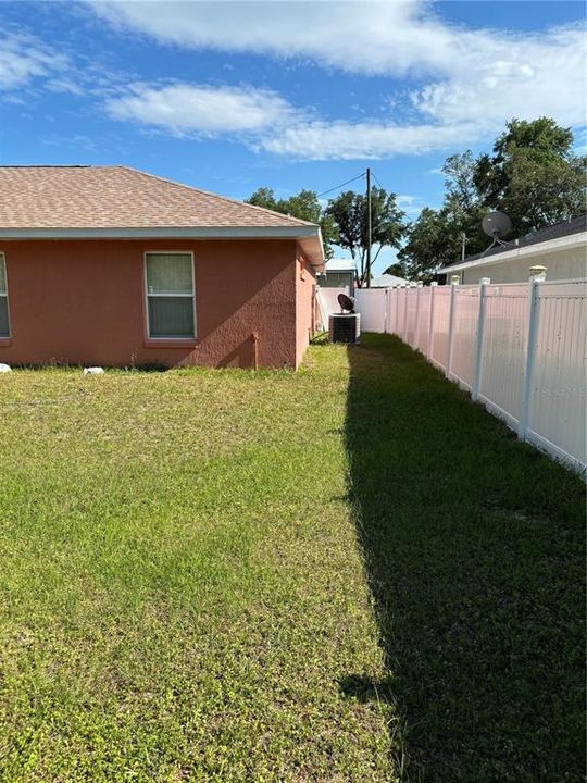 For Sale: $285,000 (3 beds, 2 baths, 1550 Square Feet)