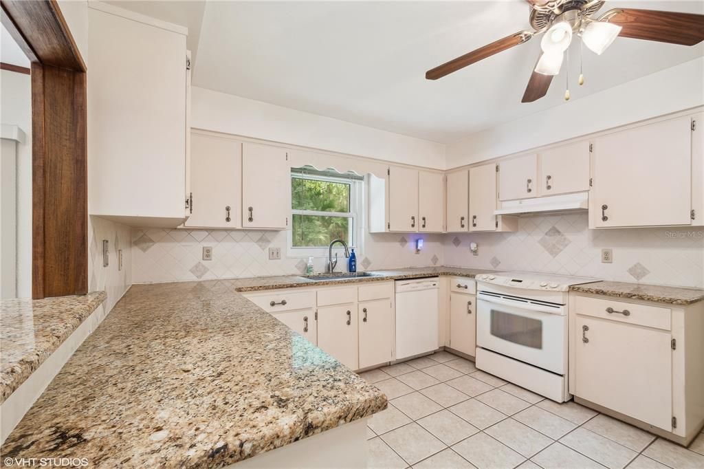 Active With Contract: $360,000 (4 beds, 2 baths, 1936 Square Feet)