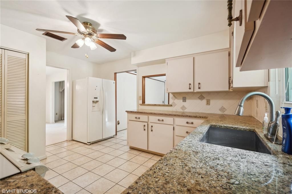 Active With Contract: $360,000 (4 beds, 2 baths, 1936 Square Feet)