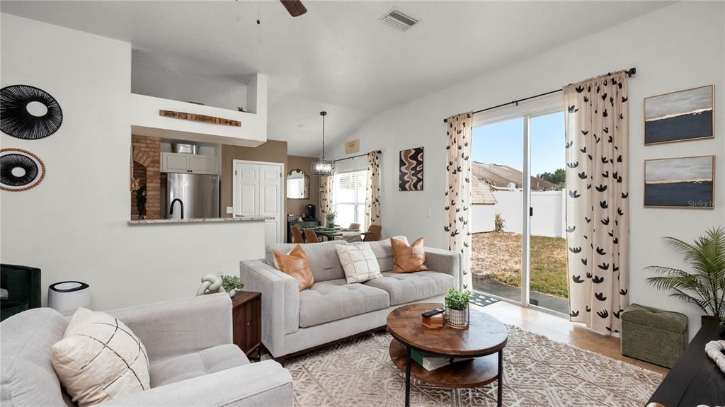 Active With Contract: $349,900 (3 beds, 2 baths, 1483 Square Feet)
